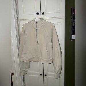 Lululemon Scuba Half Zip Cropped Hoodie Cream | Like New | Round Dot